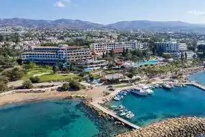 Coral Bay - Hotels