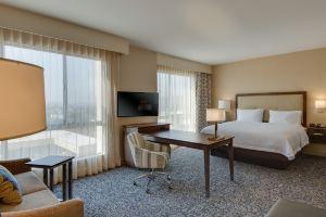 Hampton Inn & Suites Los Angeles -, Glendale