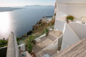 Globe Suites, Firostefani