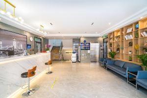 Super 8 Collection Hotel (Beijing International Trade Jianguomen)(速8精选酒店(北京国贸建国门店)), Beijing