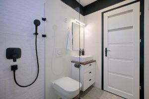 Monos Apartman, Tatabanya