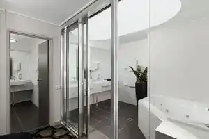 Rydges Canberra, Canberra