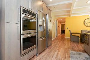 Large Family Getaway Hotel, Sandusky