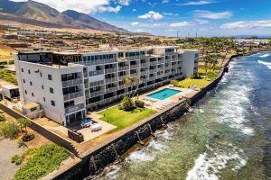 2-Bedroom Oceanfront Paradise – Newly Refreshed Gem w/Breathtaking Views, Lahaina