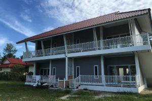 La Bella Villa, Thong Sala