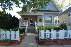 THE WASHINGTON HOUSE - A 4-Bedroom Home 1 Block from Downtown, Wisconsin Dells