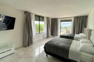 Condo in Ocean Front Resort, Cancun