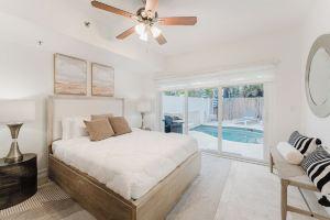 Beachside Luxury Private Townhome w/ Pool, Elevator, Ocean and Marina Views Apartments, Boca Raton