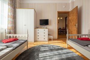 FM Deluxe 2-Bdr Apartment - Artilcious, Sofia