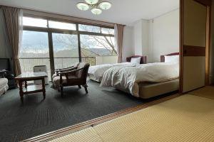 Tokoh Hotel, Hamada