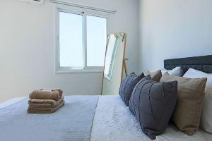 Phaedrus Living- Seaside Lighthouse 74, Paphos