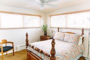 Spacious and conveniently located duplex Hotel, Anchorage