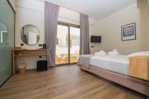 Lunar Hotel, Hersonissos