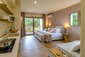 Forest Resort, Skiathos Town