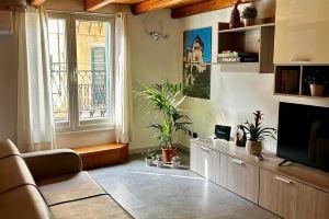 asa Whitaker – Elegant Two-Bedroom Apartment Near the City Center, Palermo