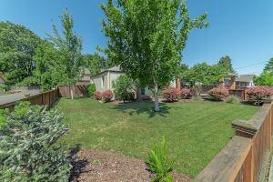 Cozy Boho Bungalow in! Cottage, Eugene