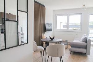 Modern, Zentrumsnah mit Parkplatz und Balkon Hotel, Koblenz