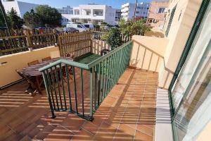 Quiet apartment with terrace near the sea, Es Pujols
