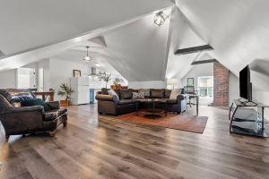 Bourbon Trail - Loft in Downtown Apartments, Lexington