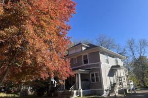 Cozy remodeled 1 bedroom near Drake U and downtown, Des Moines