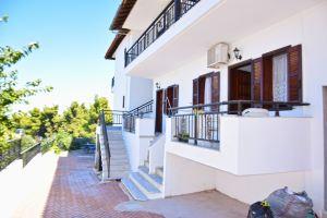 Seaview Studios, Kriopigi