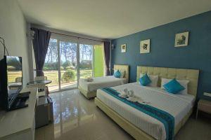 Greenseaview Resort, Bang Saphan