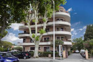 Le St Cloud Hotel, St. Laurent-du-Var