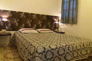 studio -, Hammamet