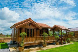 Bansuan-Pechchompoo Hotel, Ban Phe