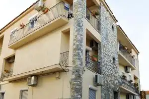 Skianthion, Skiathos Town