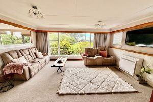 Comfort at Stag Lodge Just Mins Walk to Queens Park & Down Town, Invercargill