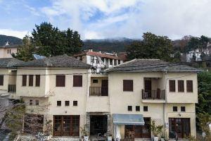 Alikopetra Hotel, Portaria