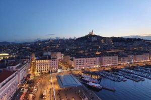 Large 4-room apartment, Marseille