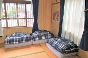 Navi's Inn Hamanabe, Onna