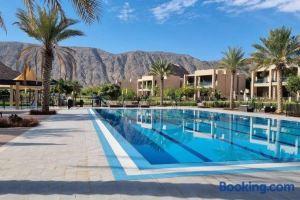 One Bedroom Apartment Bay, Muscat