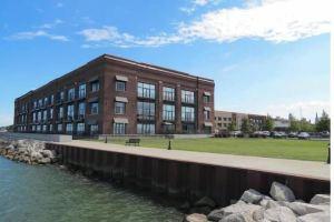 Poolside Condo Downtown Apartments, Sandusky