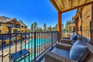 Luxury 3Br Residence Steps from Heavenly Village & Gondola Condo, Stateline