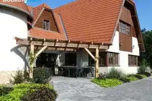 Kadarta Vendeglo Panzio, Veszprem