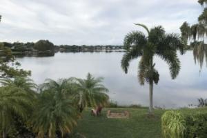 Lakefront Artist's Loft - Relax in Luxury! Apartments, Orlando