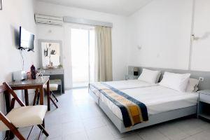 Lefteris Insta-Worthy Studio with Balcony, Ialyssos