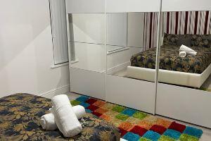 Manchester - 1 Bed- Garden - Parking Hotel, Manchester