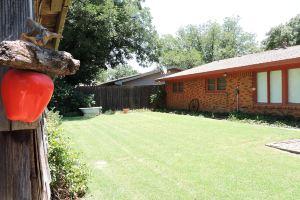 Lovely home - big enough for everyone, cozy enough for two! Apartments, Lubbock