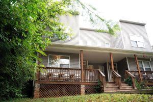 Huge 3BD 3.5BA townhome in Bryd Park with Patio! Apartments, Richmond