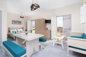 Kapeli Suites, Perissa