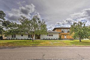 Elegant Home - Walk to Texas A and M Apartments, College Station
