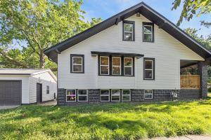 Charming 5BD - Games & Cozy Decor - 10 Mins to LNK Hotel, Lincoln