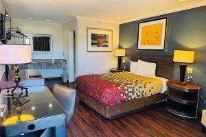 Baymont by Wyndham Hotel, Bakersfield