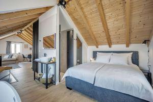 Studio Apartments Yucca, 2-Min to the Beach and 5 to, Trogir