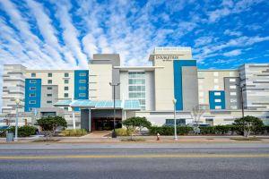 DoubleTree by Hilton Oceanfront South Hotel, Virginia Beach