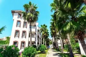 Orfeus Armin Hotel, Colakli